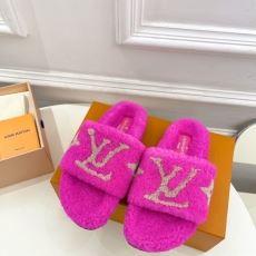 Louis Vuitton Slippers